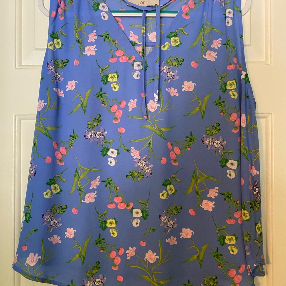 LOFT Women's Blue Floral Top